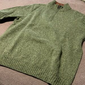 Men’s pullover sweater